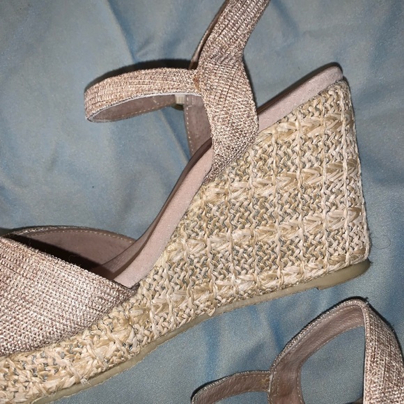 VOLATILE LINEN WEDGES HEELES women’s size 9 - Picture 7 of 12